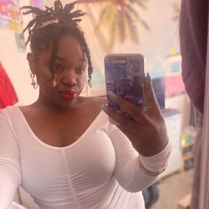 Meet your Posher, Destiny-akia